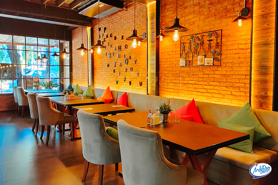 The Printing House Poshtel ที่พักนักเดินทาง ชิม ชิลล์ วิวภูเขาทอง Rooftop Bar เสาชิงช้า Mileday365