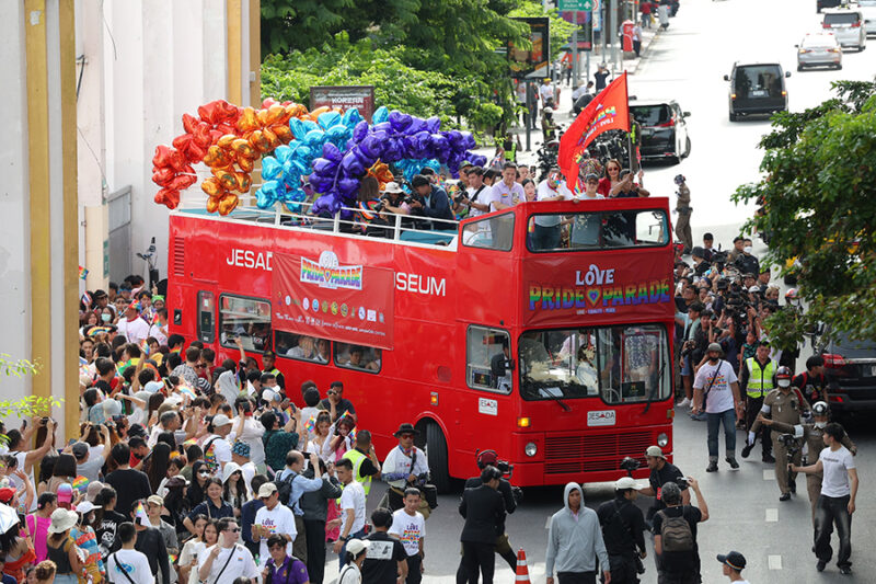 EM DISTRICT LOVE PRIDE ♡ PARADE 2024