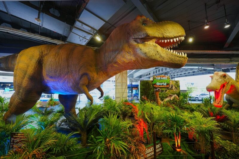 MBK CENTER THE LOST JURASSIC WORLD