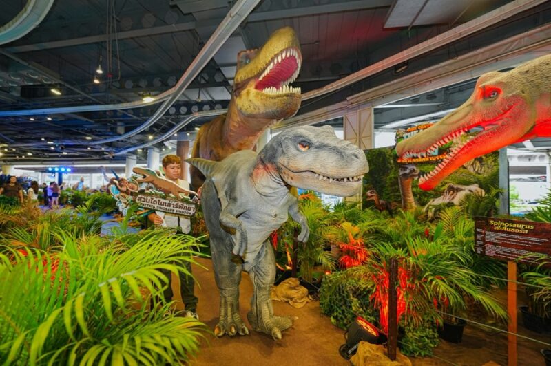 MBK CENTER THE LOST JURASSIC WORLD