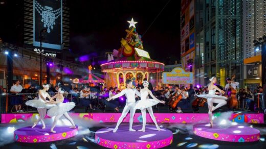 MBK Center Sparkling Happiness Light Up Ceremony