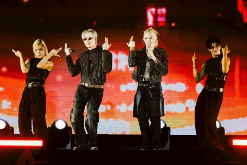 Amazing Thailand Countdown 2026 at ICONSIAM