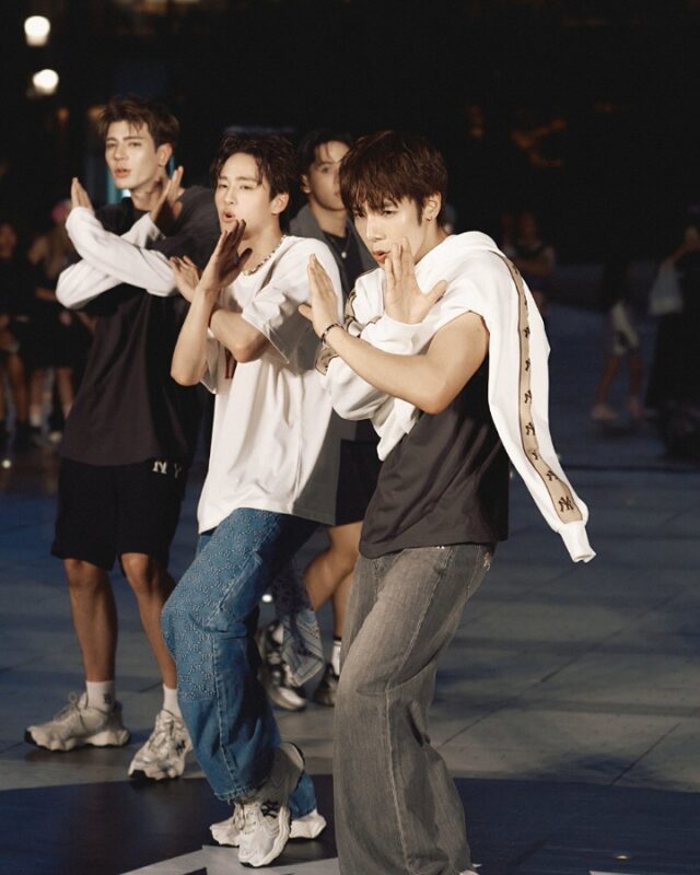 MLB Random Dance