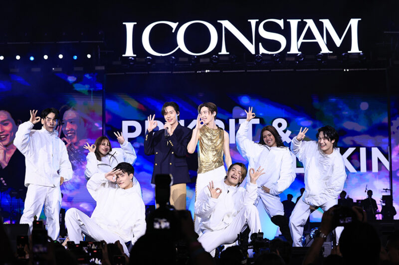 Amazing Thailand Countdown 2025 at ICONSIAM