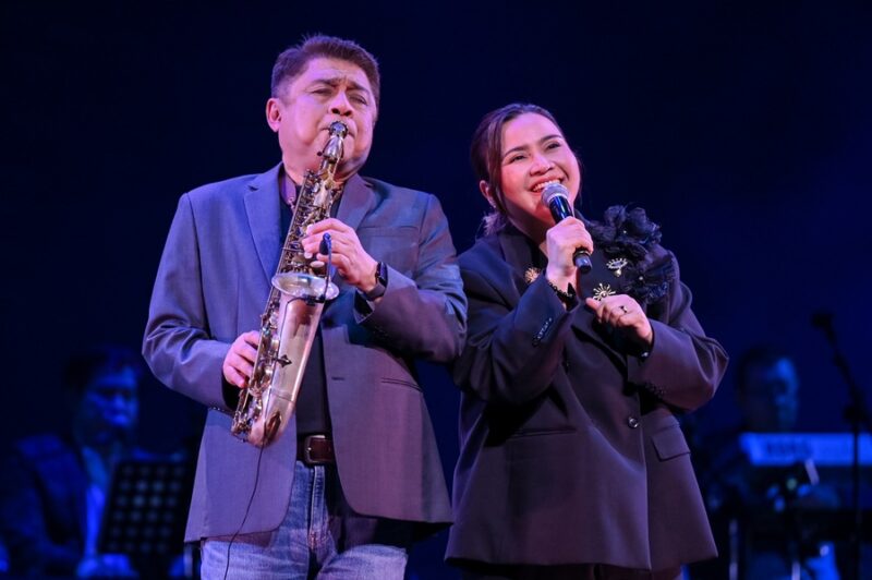 The Giving Concert 3 Generations 1 Heart