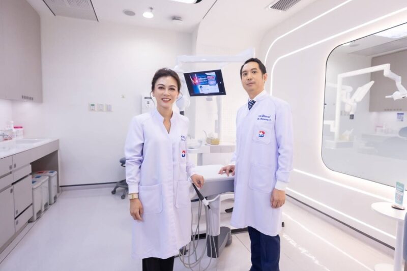 ศูนย์ทันตกรรมรากเทียมกรุงเทพ คลินิกเฉพาะทางด้านทันตกรรม โรงพยาบาลกรุงเทพ