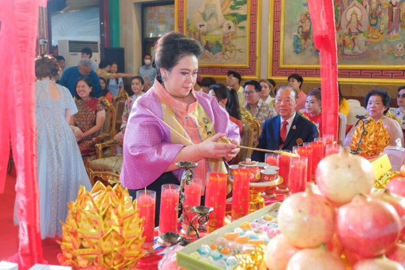 จิบน้ำชา ชมจันทร์ ไหว้พระจันทร์กับ อ.คฑา